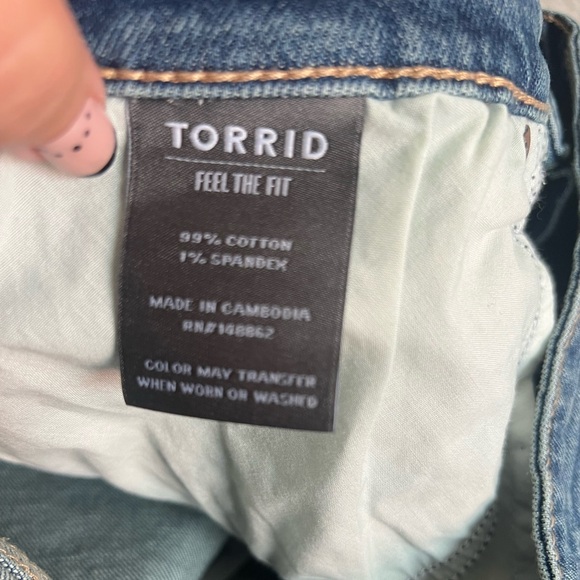 Torrid 3.5"' Relaxed High-Rise Short Size 18 - Picture 5 of 6